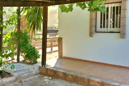 Larnaka Beach House 3 Bagian luar foto