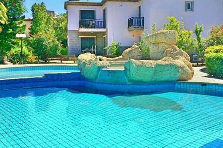 Larnaka Beach House 3 Bagian luar foto