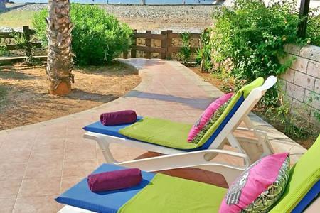 Larnaka Beach House 3 Bagian luar foto